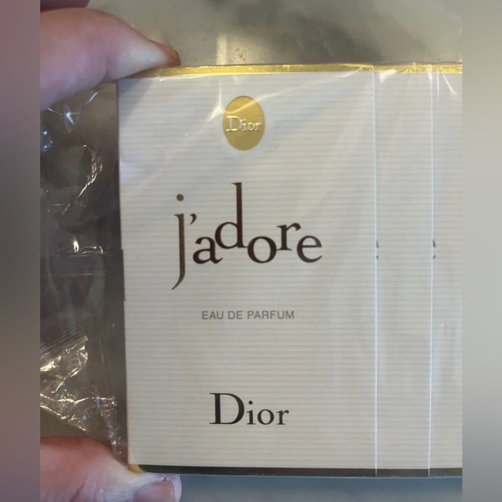 10 Christian Dior J’adore Eau De Parfum For Women 10 sample bottles. 10 ml total - Picture 6 of 6